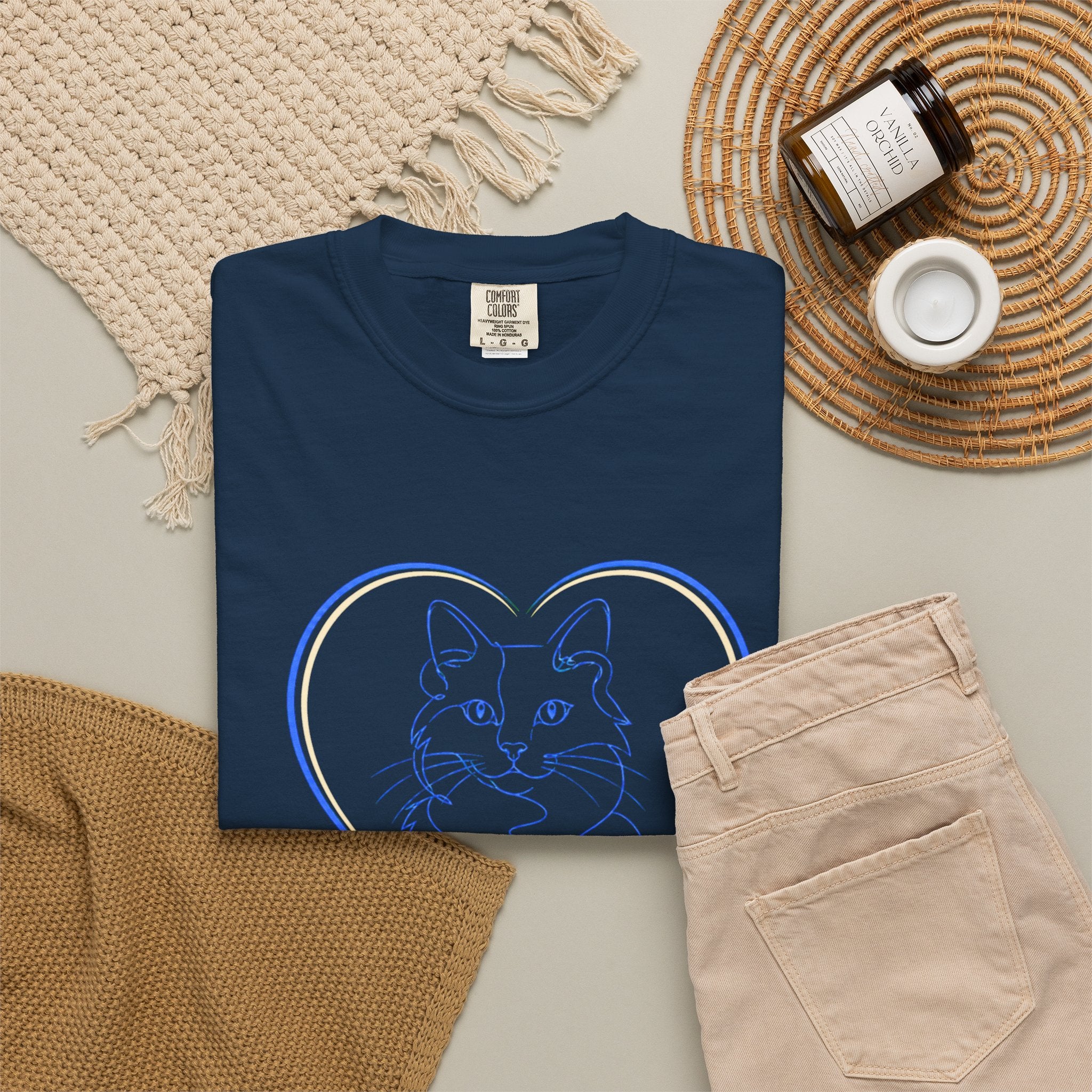 Best Friend Legs Cat T-Shirt — Cute Cat Heart Graphic Tee for Cat Lovers