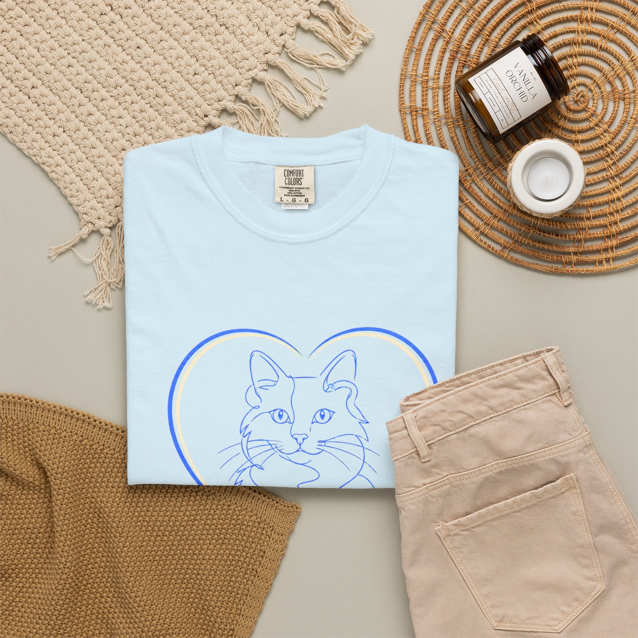 Best Friend Legs Cat T-Shirt — Cute Cat Heart Graphic Tee for Cat Lovers