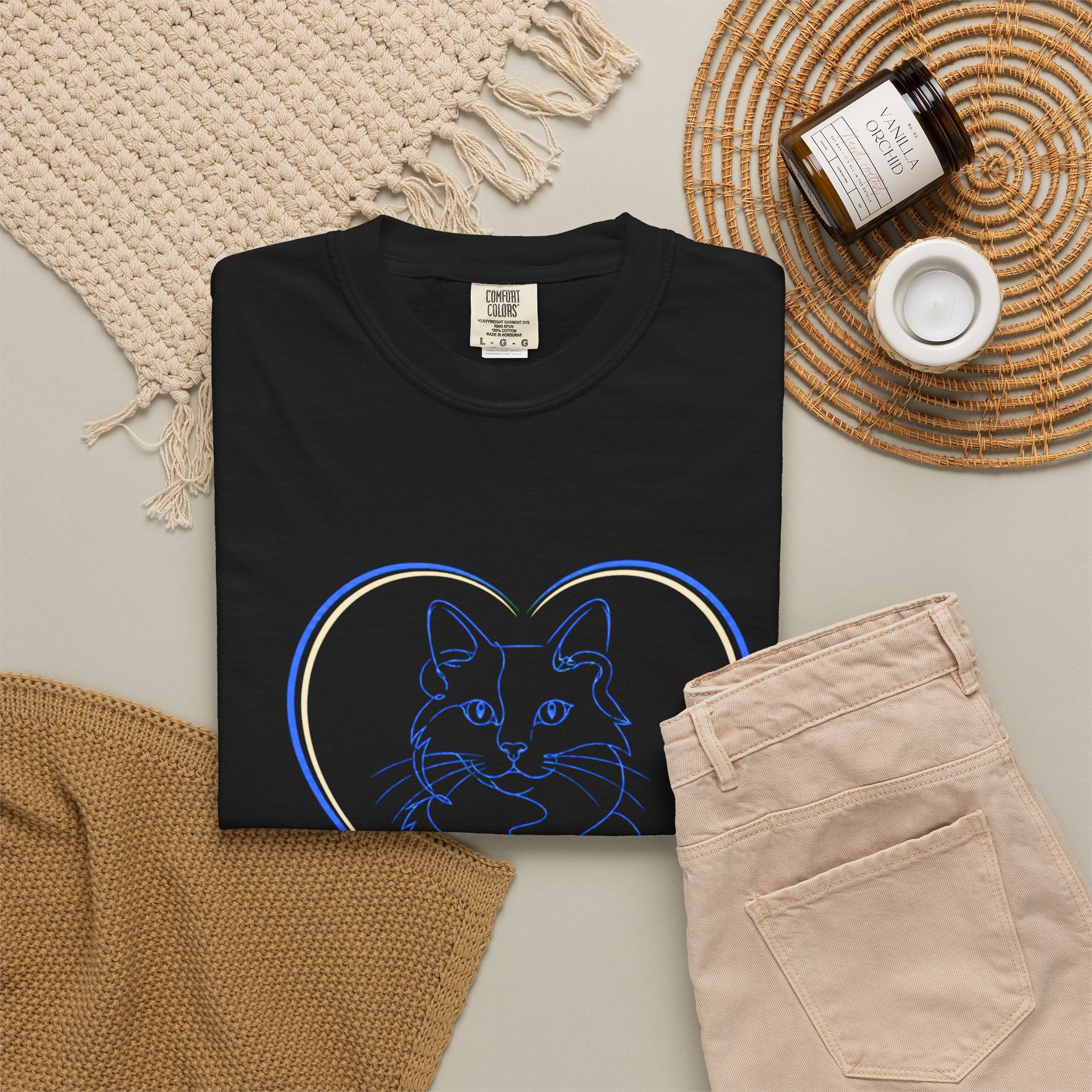Best Friend Legs Cat T-Shirt — Cute Cat Heart Graphic Tee for Cat Lovers