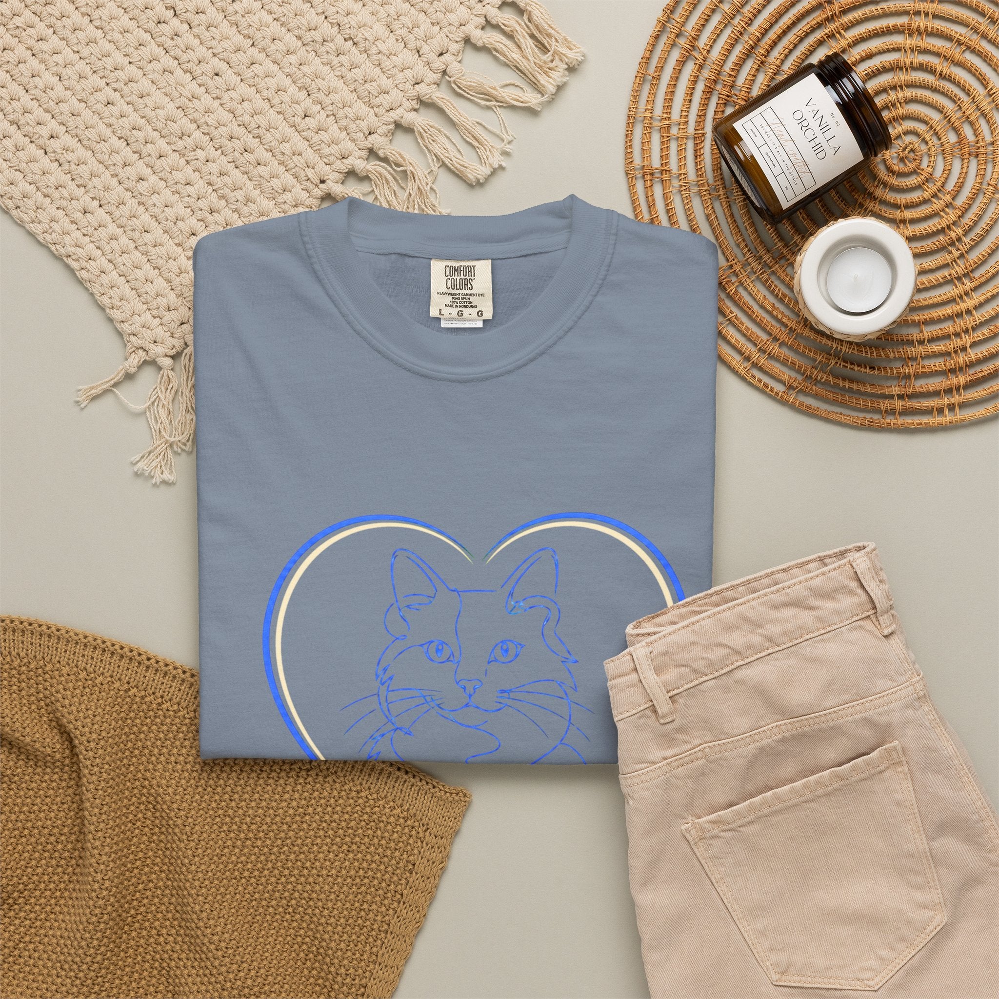 Best Friend Legs Cat T-Shirt — Cute Cat Heart Graphic Tee for Cat Lovers